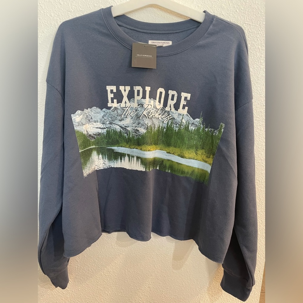 🌟3 for $35🌟 Explore Graphic Sweatshirt